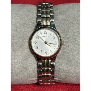 Pulsar Woman 590177 Watch PC21-X100 25mm Two Tone Case And Stretchable Strap.